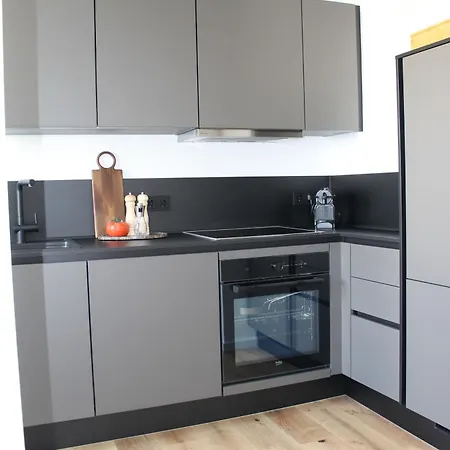 Apartamento Schoener Wohnen Mit Balkon Im Herzen Der Stadt 4 Personen *