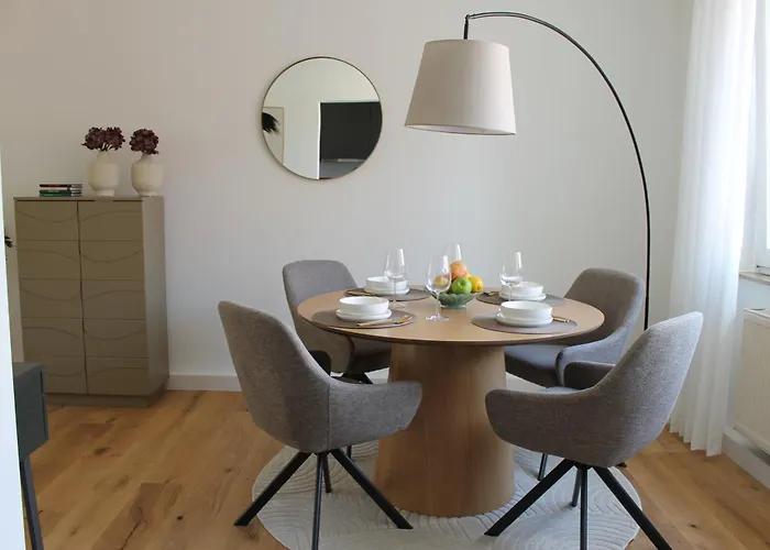 Schoener Wohnen Mit Balkon Im Herzen Der Stadt 4 Personen Lejlighed Paderborn